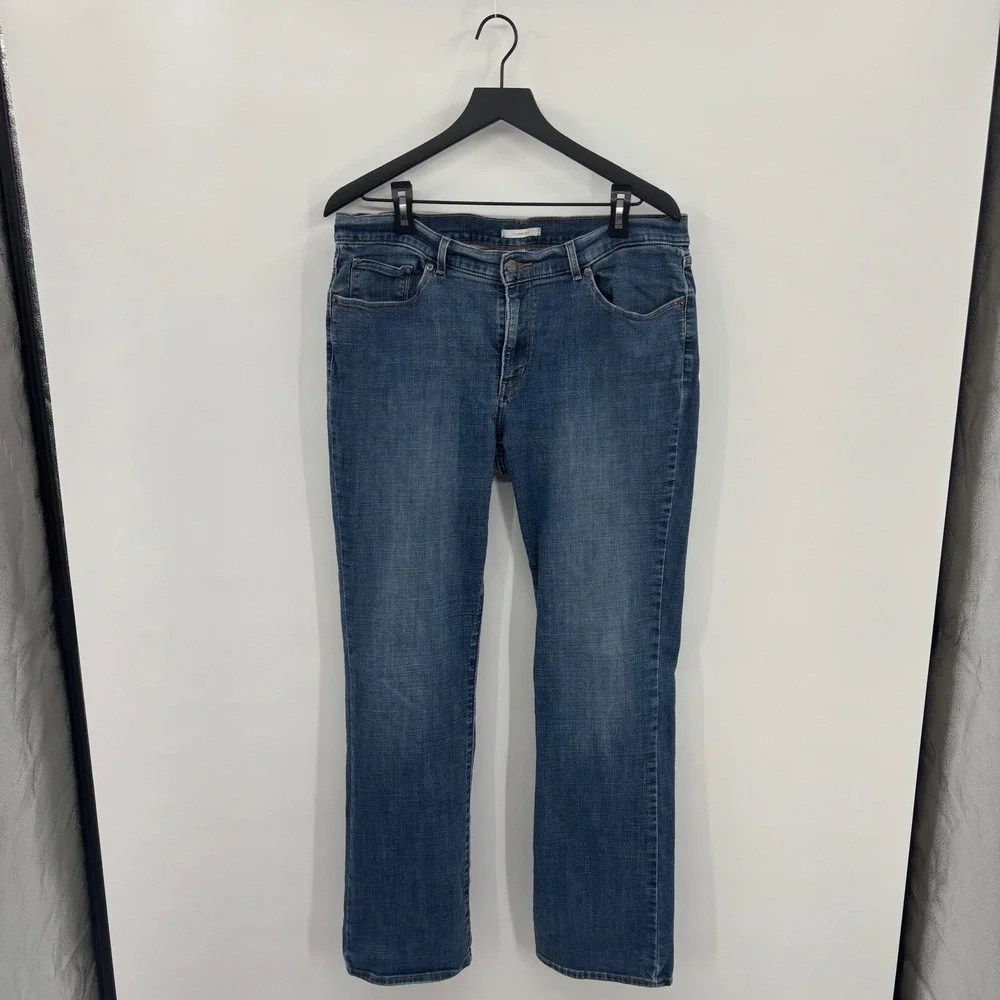 Levi Strauss & Co Mens‎ 32x34 Classic Bootcut Jeans Medium Wash Blue 39252-0002